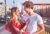 两位神仙关于“一见钟情”所做实验