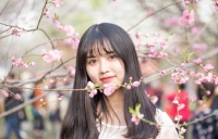 人生本来就不易，生命本来就不长；为别人着想，为自己而活