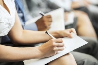 成人线上兴趣班的商机背后：想学“茶艺”的他们，难逃陷阱