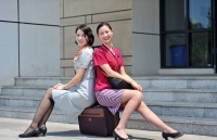 现在不玩命，将来命玩你；现在不努力未来不给力；逼自己优秀一把