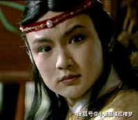 贾宝玉床下有一堆钱，丫环们随便花，给秦钟修坟为何不出一分一厘