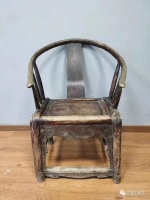 古色古香的椅（画家冉崇君）