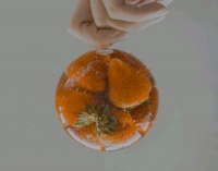 吃饭七分饱，待人七分好