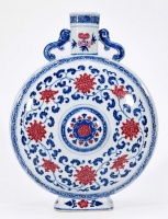 2021北京翰海拍卖雍正瓷器征集青花釉里红加胭脂紫彩灵芝西番莲纹大抱月瓶鉴赏