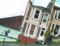 神秘涂鸦客画作 让英国人扎心