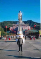 传心千载寄明月，幽馥湒湒耿家香