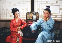 红楼梦里那个悄悄结束自己生命的女子，她的悲剧值得我们反思