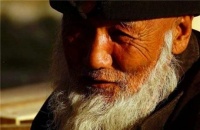 俗语“人过四十莫管2事；人过五十莫管2人”，老祖宗的大智慧