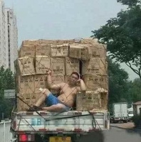 搞笑图片笑话段子不好笑你找我：世上最痛苦的事是什么？