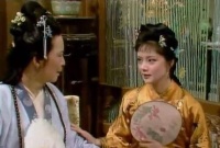 《红楼梦》中，金钏儿跳井，薛宝钗因何要去安慰王夫人？