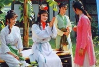 袭人、贾宝玉做了错事，因何一点事都没有？这两个字泄露答案