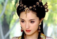 才女出上联调侃和尚，和尚巧妙对出下联，令她又羞又愧