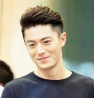 俗语：“男人易笑必痴”，其实还有下一句，更加耐人寻味