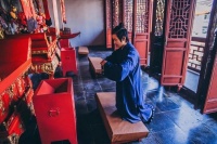 皈依、入道、修道一切从上香开始！