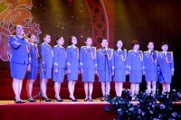 拓源的年终晚会真呀真热闹，锣鼓喧天闹春节，大家一起齐庆祝