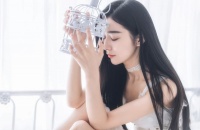 眼泪不是答案，拼搏才是选择；笑而不语是成长，痛而不言是历练