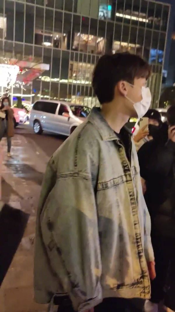 李易峰——圈内裸眼找狗仔第一名