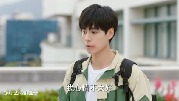 给她唱了一首歌，当时就把她镇住了！