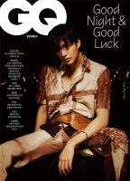 演员李敏镐公开最新时尚画报 强烈眼神散发神秘氛围