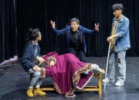 22个藏族青年在上戏学了4年表演 濮存昕为他们指导毕业大戏