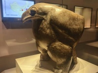 看见文物 | 来自新石器时代的“萌萌鹰”——鹰形陶鼎