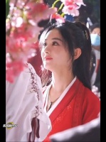 赵丽颖《有翡》周翡谢允花瓣吻花絮cut