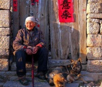 俗语“有茶有酒多兄弟”，下半句才是古人的忠告，可惜十人九不知