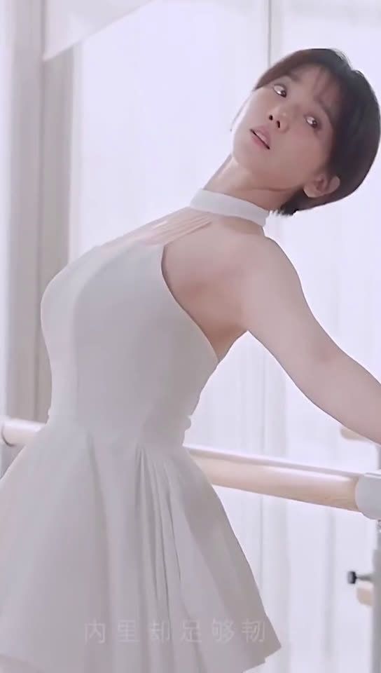 一箭十环夺冠,射箭游泳体操全能的艺人,外加7年的芭蕾舞经历……
