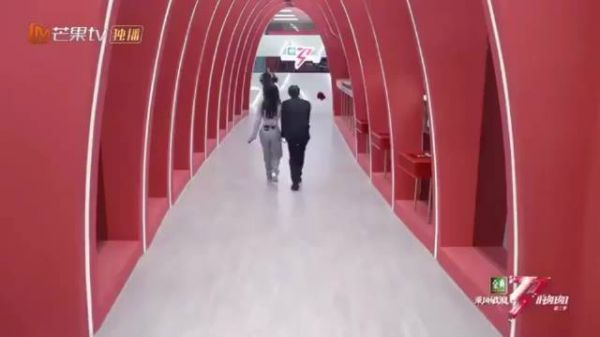 乘风破浪的姐姐2姐姐都太好看了，那英怎么还是这么直性子……