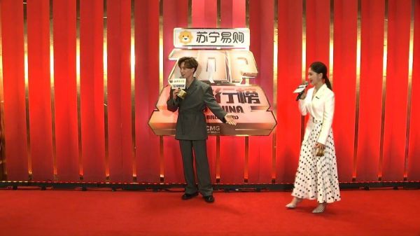 想知道怎样才能和@TIA袁娅维 合唱么？打开视频看更多精彩内容↓