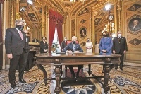 拜登上任首日 美国停止退“群”