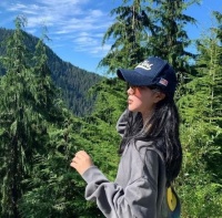 杨子19岁大女儿曝光，长相甜美毕业于国外名校