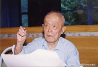 季羡林：精通十几门外语，与儿子交恶13年，自创养生术活到98岁