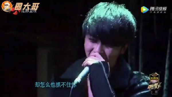 华晨宇发文有孩子后能感受到花花成为爸爸后对女儿慢慢的爱……