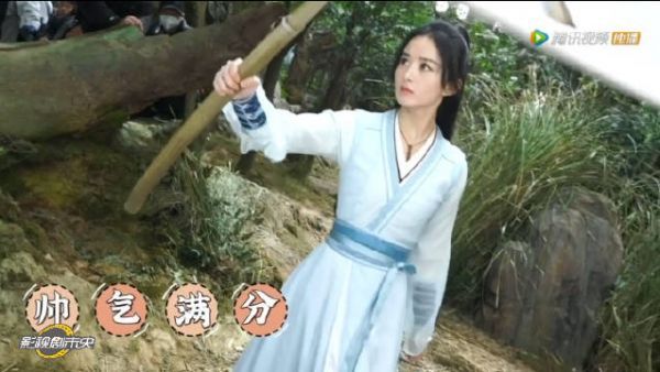 恭喜赵丽颖主演的《有翡》播放量破40亿！