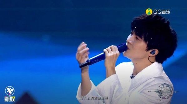周深 TMEA音乐盛典 《化身孤岛的鲸》