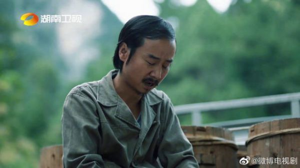 麻迷糊带着二十箱蜂蛹踏上割蜜赚钱之路……