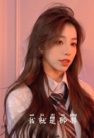 刘思瑶承认脸方后，拍摄暗黑系大片，脸型又“悄悄”发生变化了