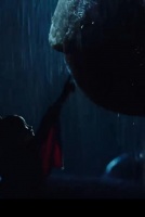 1根手指头比人还大！金刚新片体型变化太震撼，网友：吃啥长的？