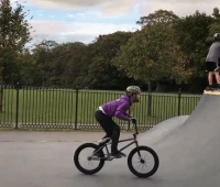 搞笑段子GIF:有后台的被神仙带走，没有后台的打死……