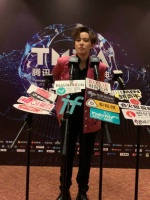 哈哈哈哈哈sunnee 当之无愧的假酒女孩！