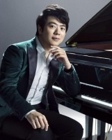 本以为郎朗的老婆够美了，看到任嘉伦老婆：上辈子拯救过银河系吧