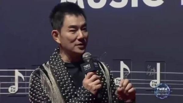 任贤齐夸蔡徐坤……