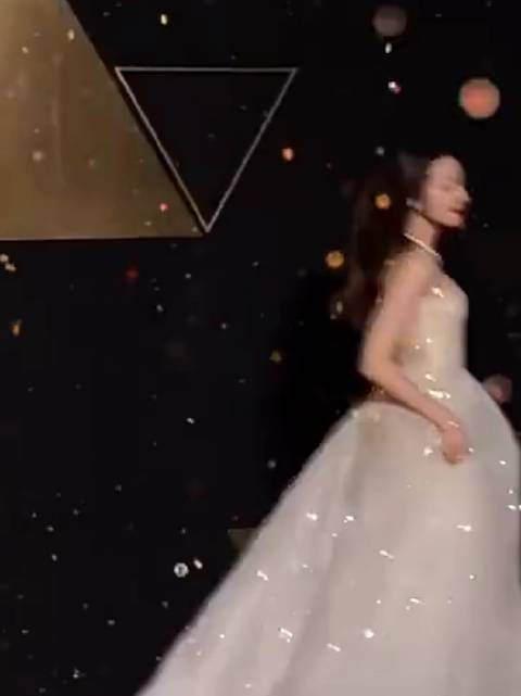 迪丽热巴红毯之王不接受反驳，是让人心动的人啊