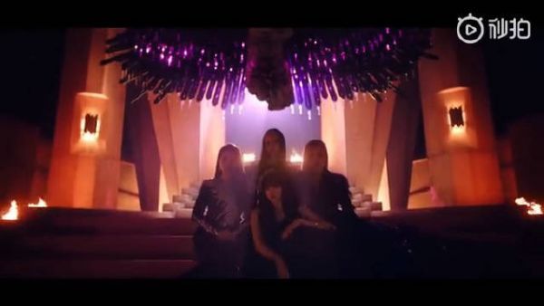 BLACKPINK获全球人气组合奖……