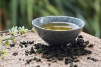 茶分成了六大类，可为什么其中的青茶又名乌龙茶？