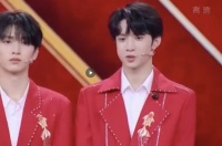 代少年团刘耀文拔完智齿没消肿 登节目脸庞一边大一边小