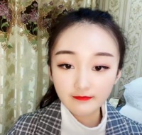 大衣哥儿媳直播回归首秀，再次否认怀孕传闻，人气低迷大不如前？