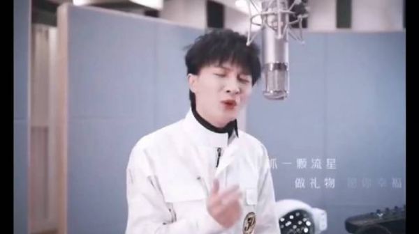 周深天籁之音来了，依然是开口跪，太喜欢这个嗓音了