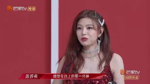 霍汶希点评陈妍希:仿佛昨天才参加婚礼一样……